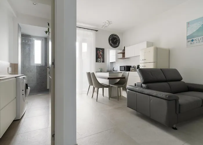 Lambrate - Corti - Bilocale Con Ampio Balcone * Mailand